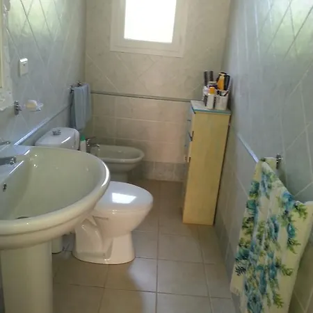 Lecci Sant Ambroggio 度假居 卢米奥