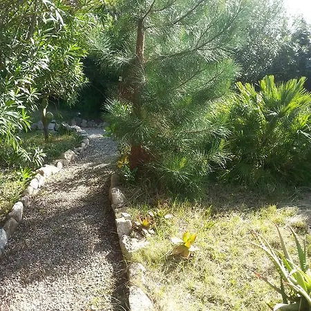Lecci Sant Ambroggio 度假居